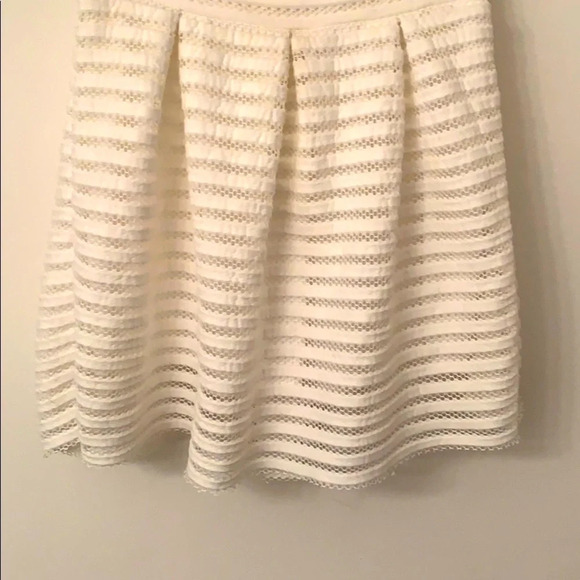 Sans Souci White Layered Skater Skirt - size Small - Picture 8 of 13
